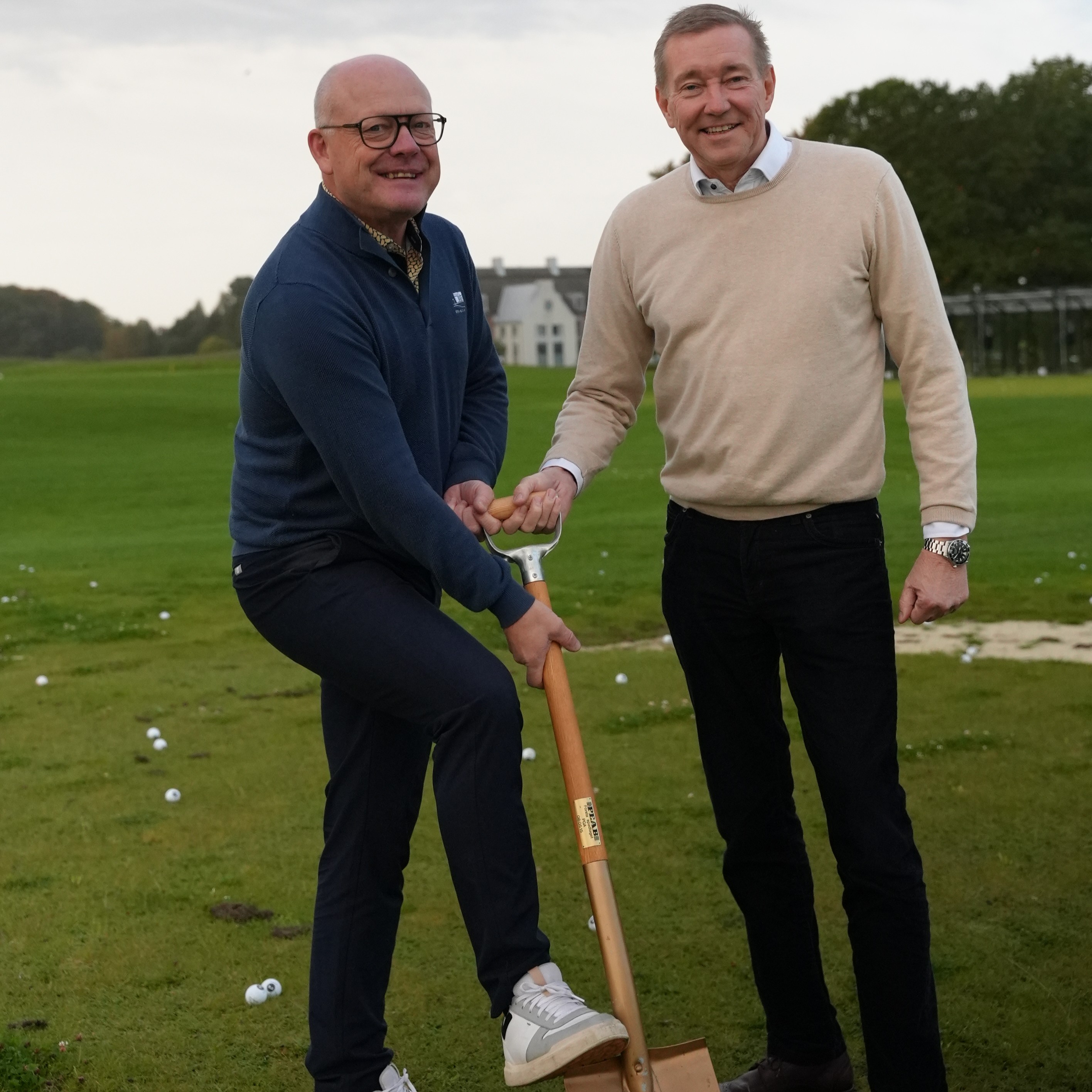 The National Golf Resort Rangesatsning Jonas Edberg Och Per Gullstand Spadtag Kopia